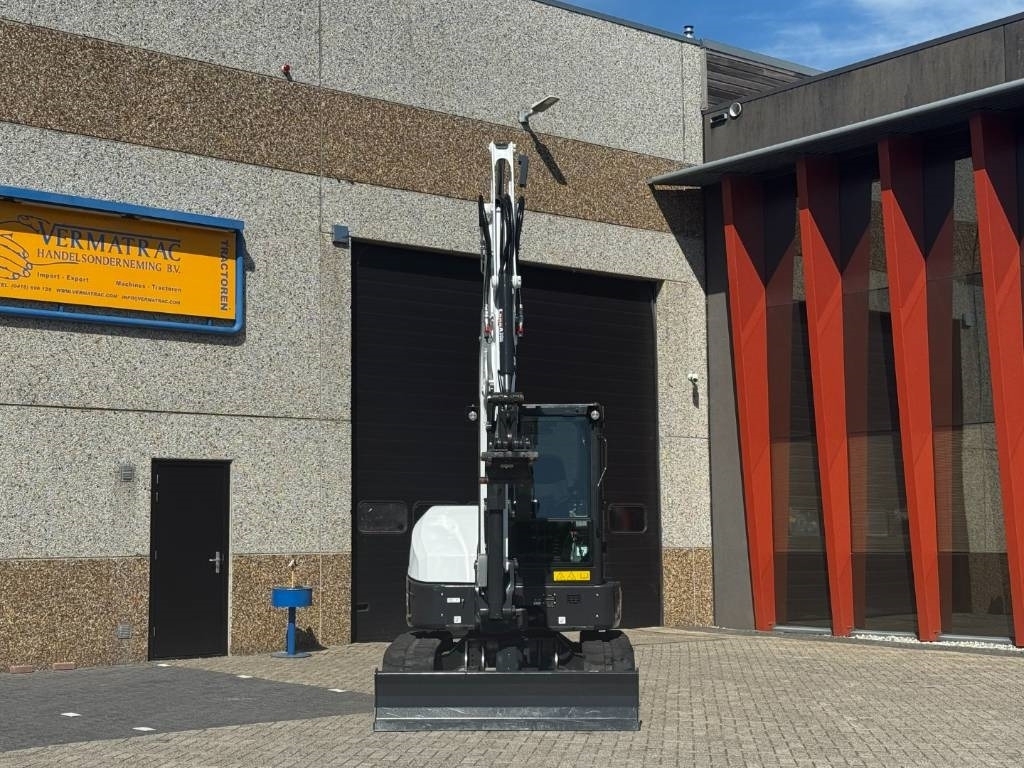 Bobcat E60 R2, 2024, 54 hours!! - Kāpurķēžu ekskavators: foto 4 Bobcat E60 R2, 2024, 54 hours!! - Kāpurķēžu ekskavators: foto 4