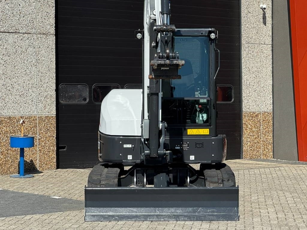 Bobcat E60 R2, 2024, 54 hours!! - Kāpurķēžu ekskavators: foto 5 Bobcat E60 R2, 2024, 54 hours!! - Kāpurķēžu ekskavators: foto 5