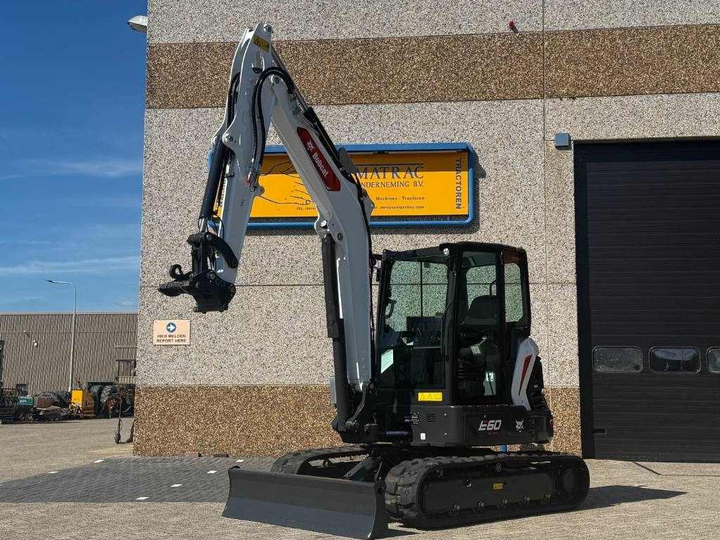 Bobcat E60 R2, 2024, 54 hours!! - Kāpurķēžu ekskavators: foto 2 Bobcat E60 R2, 2024, 54 hours!! - Kāpurķēžu ekskavators: foto 2