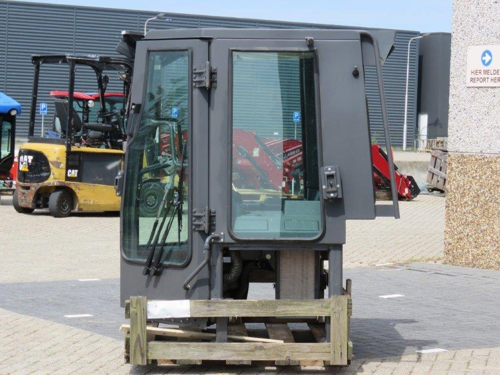 CNH Kabine - CNH CE - 87317280 - Kabīne - Lauksaimniecības tehnika: foto 5 CNH Kabine - CNH CE - 87317280 - Kabīne - Lauksaimniecības tehnika: foto 5