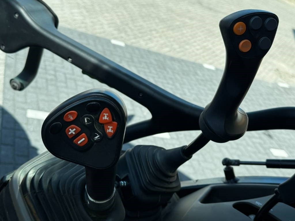 Traktors Case IH Farmall 100C, loader ready, EHR, 2023!!: foto 17