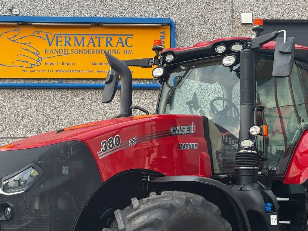 Case IH MAGNUM 380 CVX, AFS Connect, Relevage Avant, 1750 - Traktors: foto 2 Case IH MAGNUM 380 CVX, AFS Connect, Relevage Avant, 1750 - Traktors: foto 2