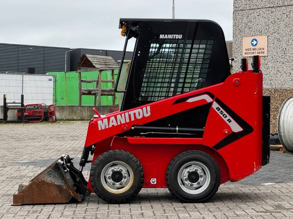 Manitou 850R, 2021, 365 hours! - Kompaktiekrāvējs: foto 2 Manitou 850R, 2021, 365 hours! - Kompaktiekrāvējs: foto 2