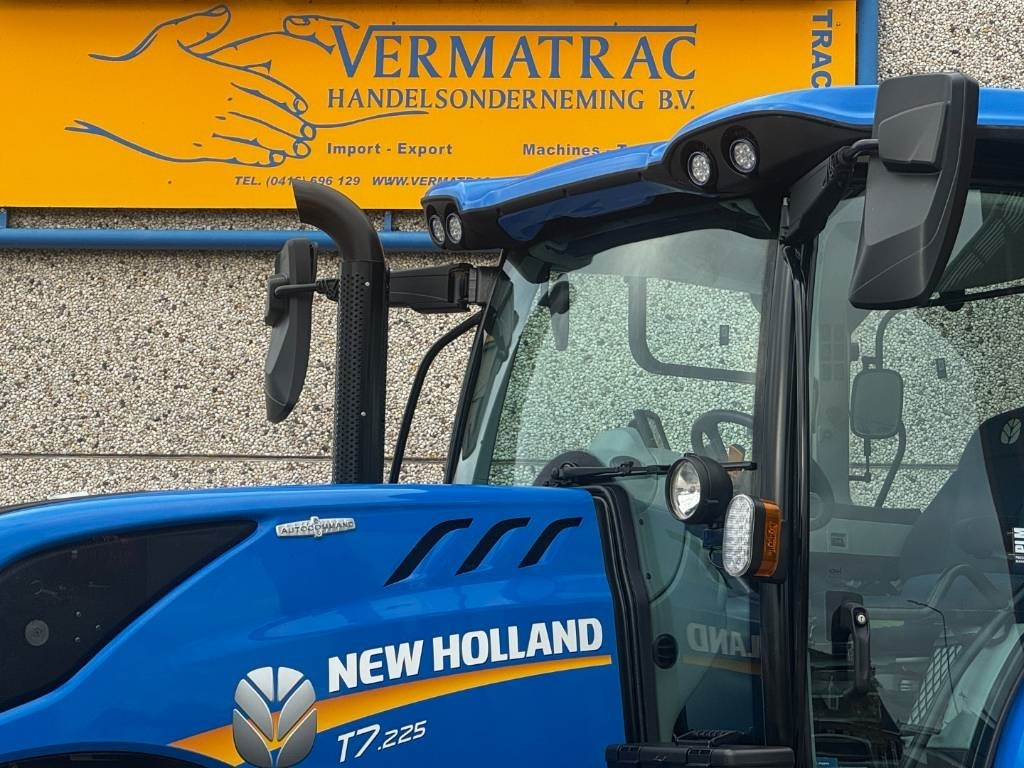 New Holland T7.225AC, frontlinkage, airbrakes, 50k, 2023!! - Traktors: foto 3 New Holland T7.225AC, frontlinkage, airbrakes, 50k, 2023!! - Traktors: foto 3