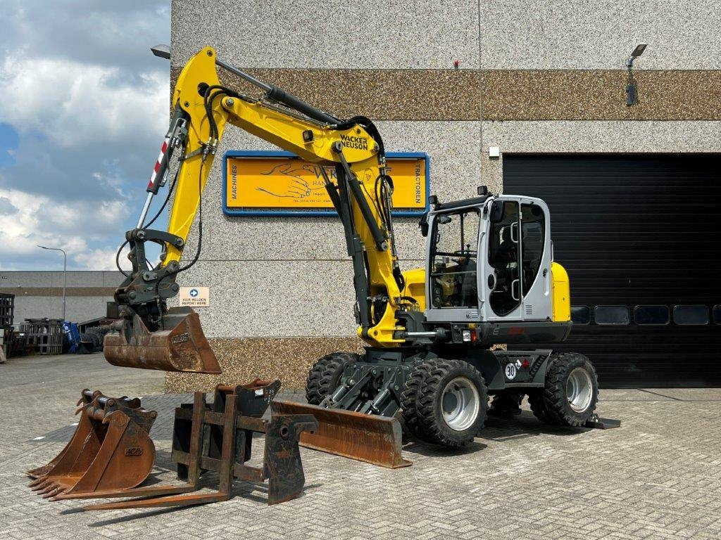 Wacker Neuson EW100 – 1376 hours – 2019!! - Riteņu ekskavators: foto 1 Wacker Neuson EW100 – 1376 hours – 2019!! - Riteņu ekskavators: foto 1