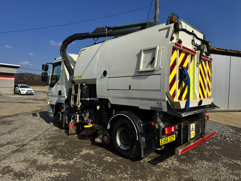 DAF LF180 - Ielu tīrīšanas mašīna: foto 5 DAF LF180 - Ielu tīrīšanas mašīna: foto 5