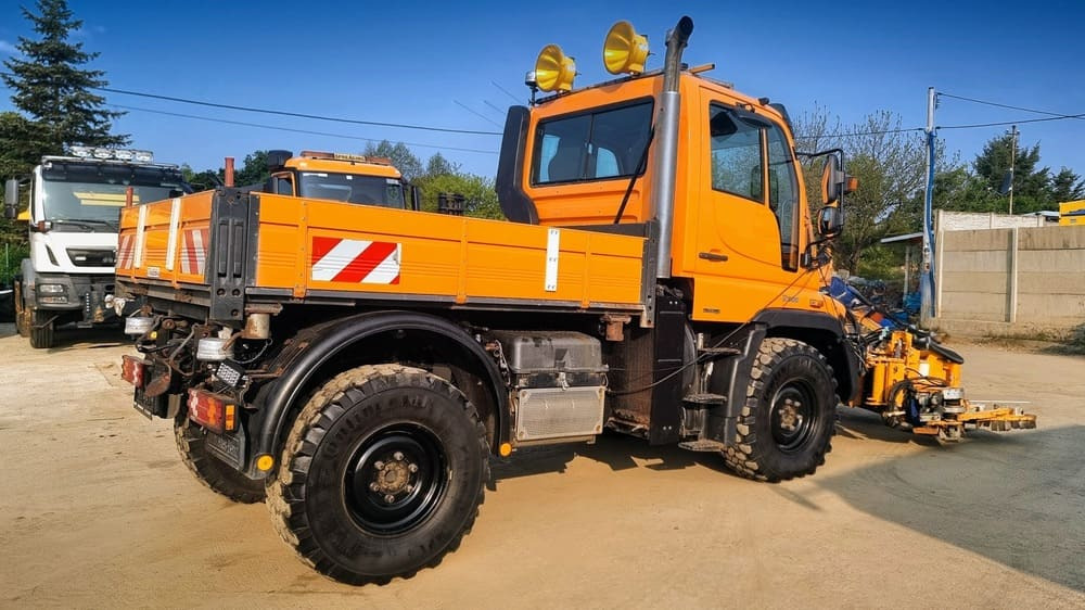 MERCEDES-BENZ Unimog U300 - Komunālā/ Specializētā tehnika: foto 3 MERCEDES-BENZ Unimog U300 - Komunālā/ Specializētā tehnika: foto 3