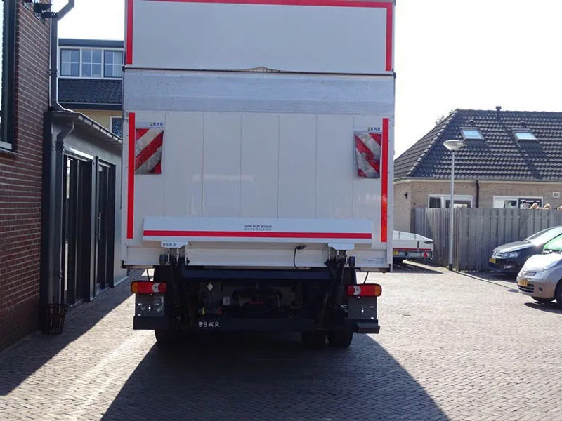 DAF LF 260 16 TON SLEEPER BOX 720X250X244 LBW 1.5 T - Kravas automašīna ar slēgto virsbūvi: foto 2 DAF LF 260 16 TON SLEEPER BOX 720X250X244 LBW 1.5 T - Kravas automašīna ar slēgto virsbūvi: foto 2