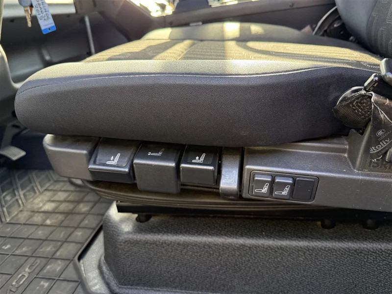 Kravas automašīna Mercedes-Benz Unimog U 218 Kipper 3 Seats 4WD AGRI Euro 6: foto 14