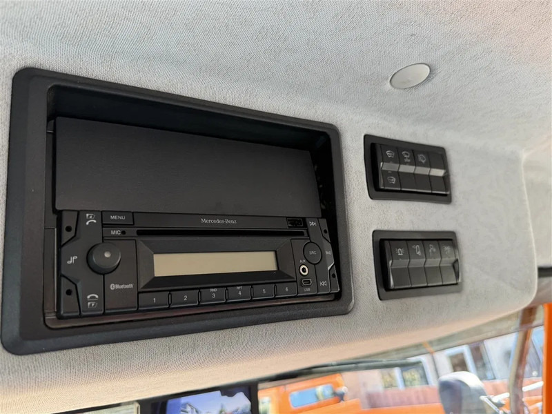 Kravas automašīna Mercedes-Benz Unimog U 218 Kipper 3 Seats 4WD AGRI Euro 6: foto 20