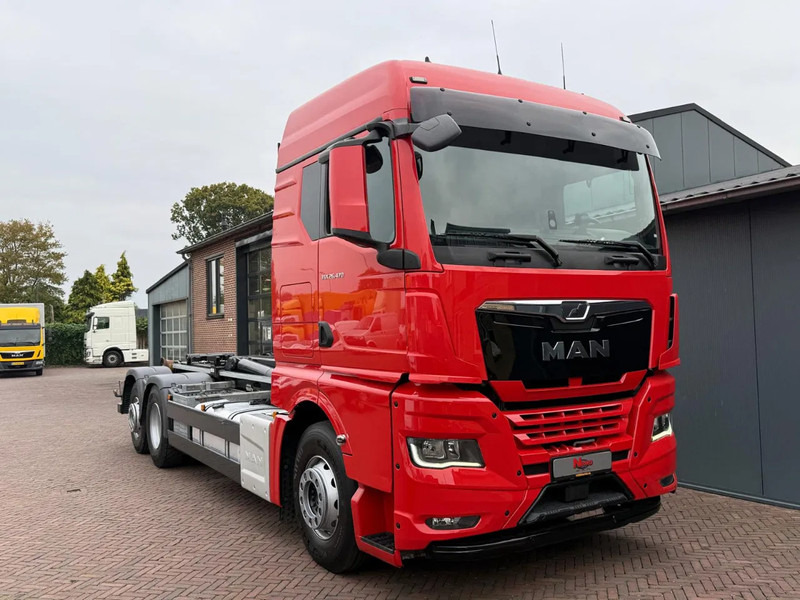 MAN TGX 26.470 Haakarm VDL 21.T Bed Fridge Smart Select - Konteineru vedējs/ Kravas automašīna ar noņemamā virsbūve: foto 1 MAN TGX 26.470 Haakarm VDL 21.T Bed Fridge Smart Select - Konteineru vedējs/ Kravas automašīna ar noņemamā virsbūve: foto 1