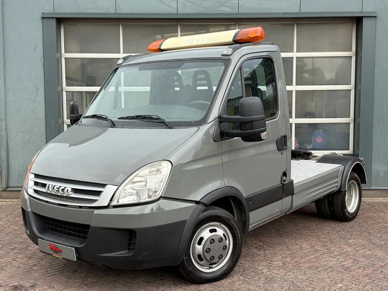 Iveco Daily 35C18 BE TREKKER 3 ZITS EURO 5 12 TON - Vilcējs: foto 3 Iveco Daily 35C18 BE TREKKER 3 ZITS EURO 5 12 TON - Vilcējs: foto 3