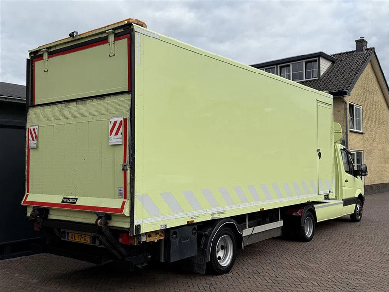 Mercedes-Benz Sprinter 519 BE Trekker 3250 KG laadvermogen Dhollandia Laadklep - Vilcējs: foto 2 Mercedes-Benz Sprinter 519 BE Trekker 3250 KG laadvermogen Dhollandia Laadklep - Vilcējs: foto 2