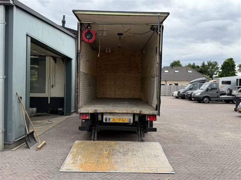 Mercedes-Benz Sprinter 519 BE Trekker 3250 KG laadvermogen Dhollandia Laadklep - Vilcējs: foto 5 Mercedes-Benz Sprinter 519 BE Trekker 3250 KG laadvermogen Dhollandia Laadklep - Vilcējs: foto 5