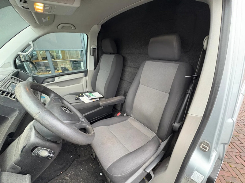 Mazs furgons Volkswagen Transporter Lichte Schade 2.0 tdi L2 Carplay PDC boekjes Carpas: foto 7 Mazs furgons Volkswagen Transporter Lichte Schade 2.0 tdi L2 Carplay PDC boekjes Carpas: foto 7