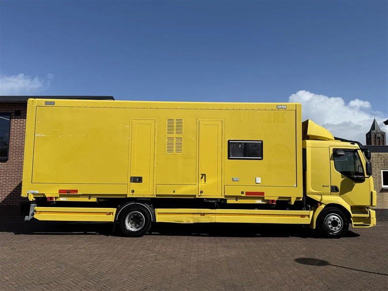 Volvo FL 12.240 2x bed Stand Airco Douche wasbak Heater w.o box - Kravas automašīna ar slēgto virsbūvi: foto 2 Volvo FL 12.240 2x bed Stand Airco Douche wasbak Heater w.o box - Kravas automašīna ar slēgto virsbūvi: foto 2