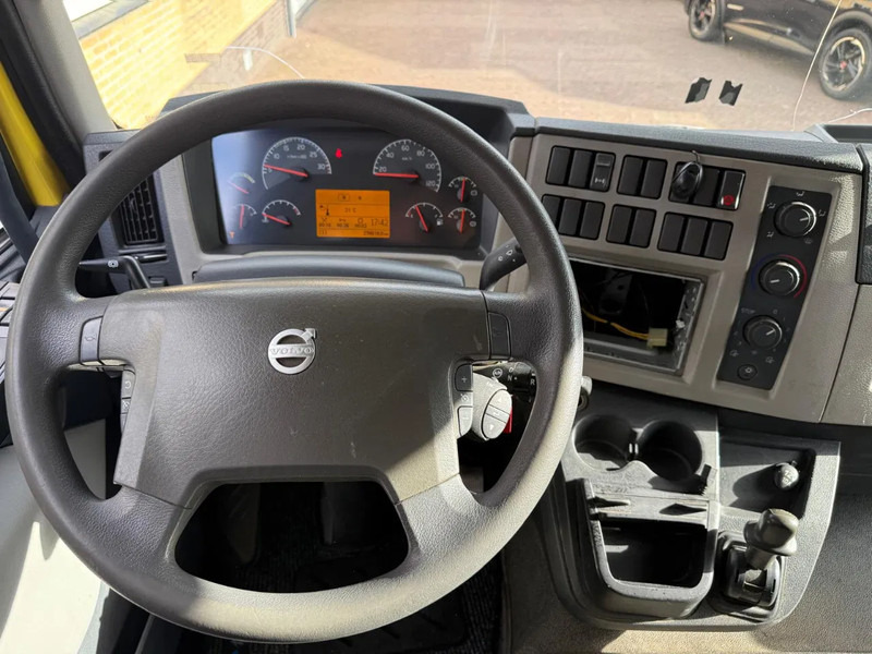 Volvo FL 12.240 Airco 2x bed Douche Heater Verkocht! - Kravas automašīna ar slēgto virsbūvi: foto 5 Volvo FL 12.240 Airco 2x bed Douche Heater Verkocht! - Kravas automašīna ar slēgto virsbūvi: foto 5