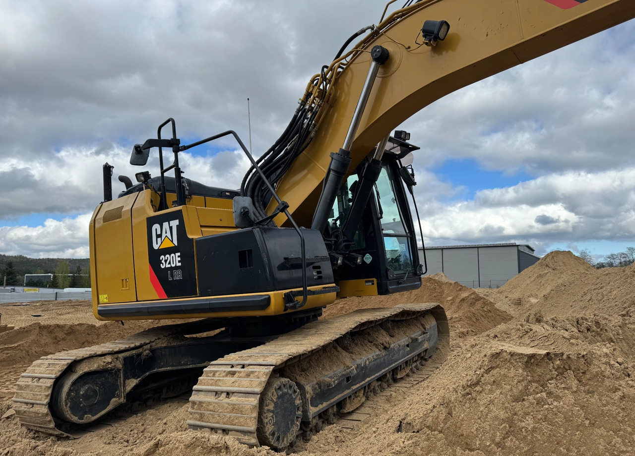 CATERPILLAR 320 EL ROTOTILT SYSTEM GPS LEICA - Kāpurķēžu ekskavators: foto 1 CATERPILLAR 320 EL ROTOTILT SYSTEM GPS LEICA - Kāpurķēžu ekskavators: foto 1