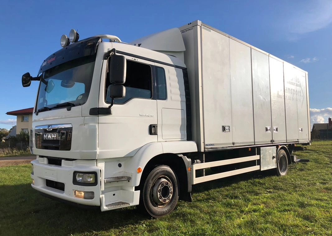 MAN 15.290 Winda Bok otwierany 18 Palet - Izometriskais kravas automašīna: foto 4 MAN 15.290 Winda Bok otwierany 18 Palet - Izometriskais kravas automašīna: foto 4