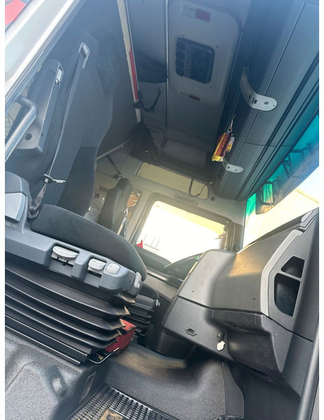 Bortu kravas automašīna/ Platforma, Kravas auto ar manipulatoru MAN TGX 26.440: foto 10 Bortu kravas automašīna/ Platforma, Kravas auto ar manipulatoru MAN TGX 26.440: foto 10