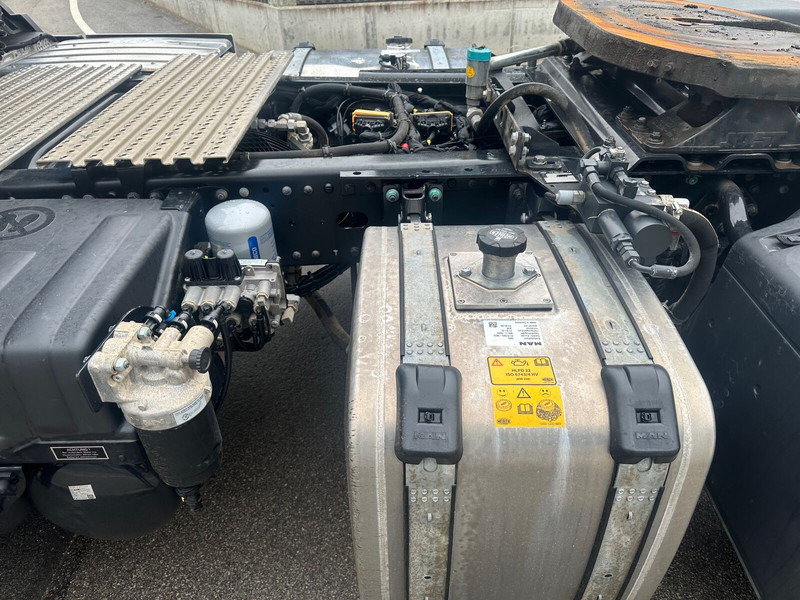 Vilcējs MAN TGS 18.480 4X4Hydrodrive + Kipp-hydraulik: foto 11