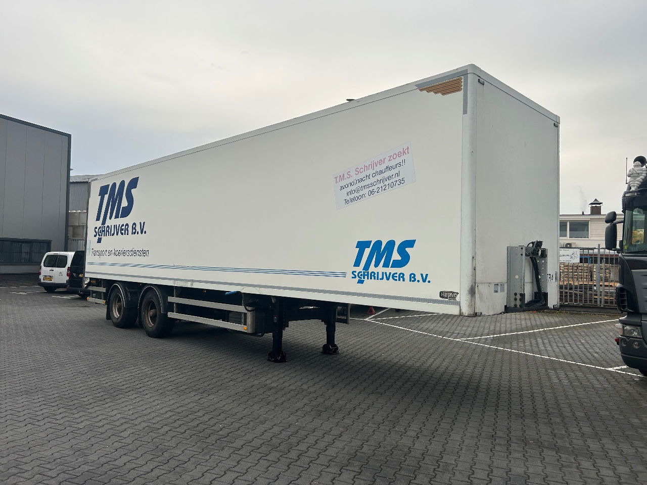 Diversen HTF citytrailer - Puspiekabe slēgtā virsbūve: foto 1 Diversen HTF citytrailer - Puspiekabe slēgtā virsbūve: foto 1