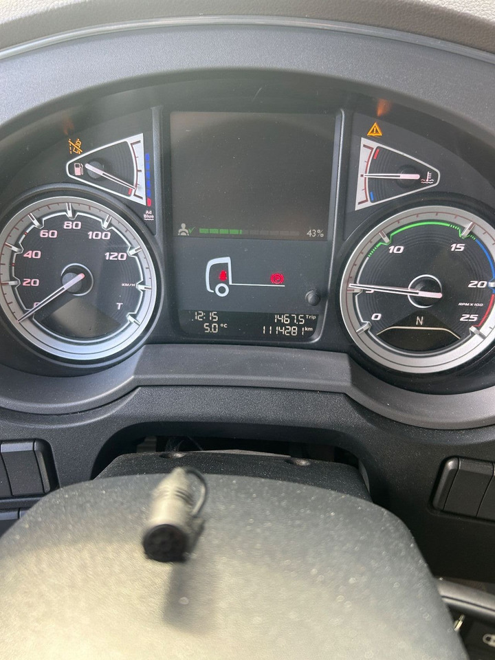 Vilcējs DAF XF 480 XF480 Super Space Very complete trucks More pc available: foto 11