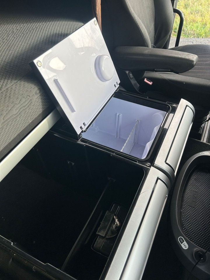 Vilcējs DAF XF 480 XF480 Super Space Very complete trucks More pc available: foto 15