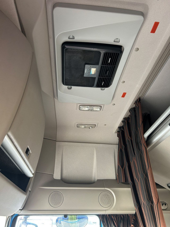 Vilcējs DAF XF 480 XF480 Super Space Very complete trucks More pc available: foto 9