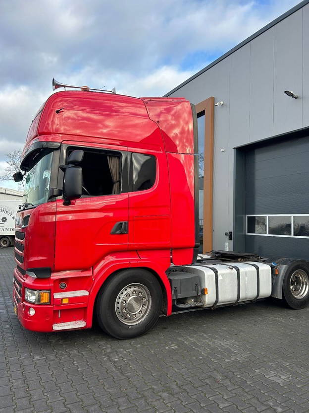 Scania R580 V8 R580 v8 Topline Retarder Full Airsuspension Double Glass - Vilcējs: foto 1 Scania R580 V8 R580 v8 Topline Retarder Full Airsuspension Double Glass - Vilcējs: foto 1