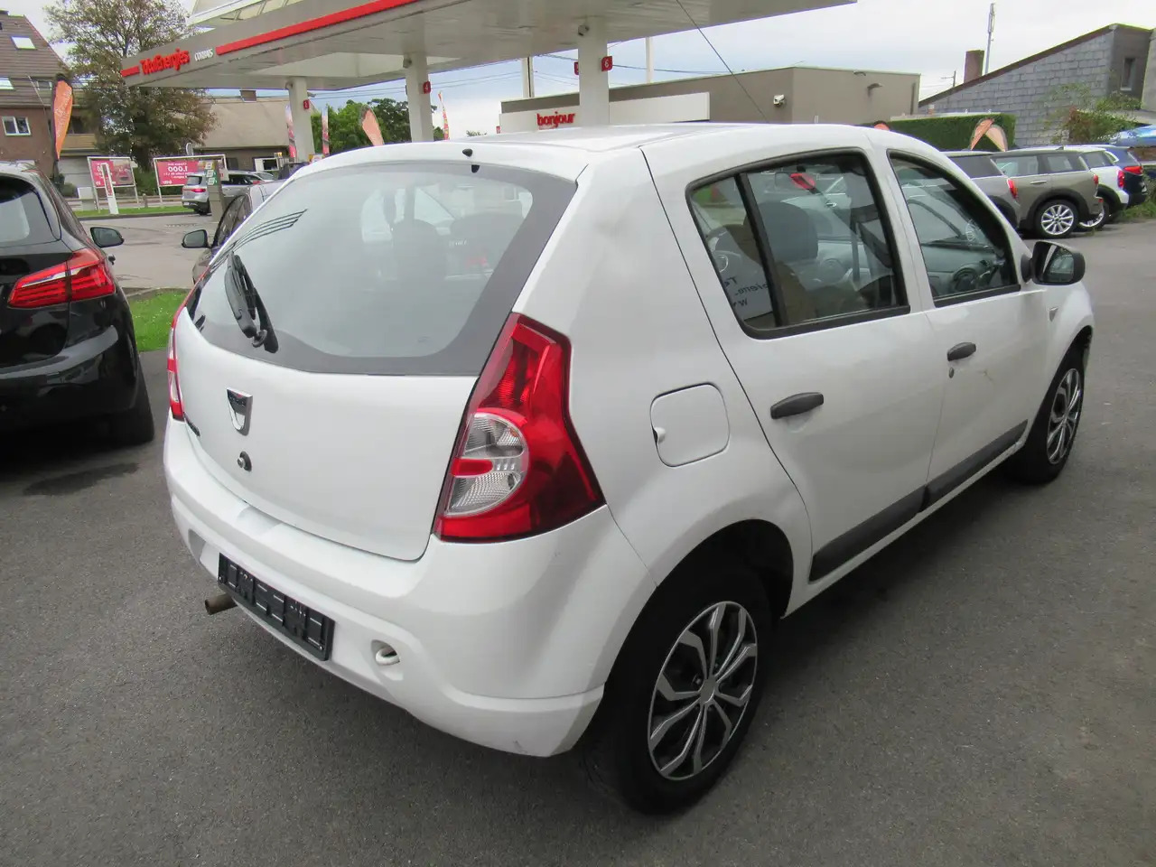 Dacia Sandero Sandero 1.2i Ambiance - Vieglā automašīna: foto 2 Dacia Sandero Sandero 1.2i Ambiance - Vieglā automašīna: foto 2