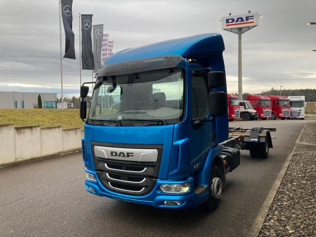 DAF LF 210 FA Standheizung / 5.00m Rd / 7.490kg - Šasija kravas automašīna: foto 4 DAF LF 210 FA Standheizung / 5.00m Rd / 7.490kg - Šasija kravas automašīna: foto 4