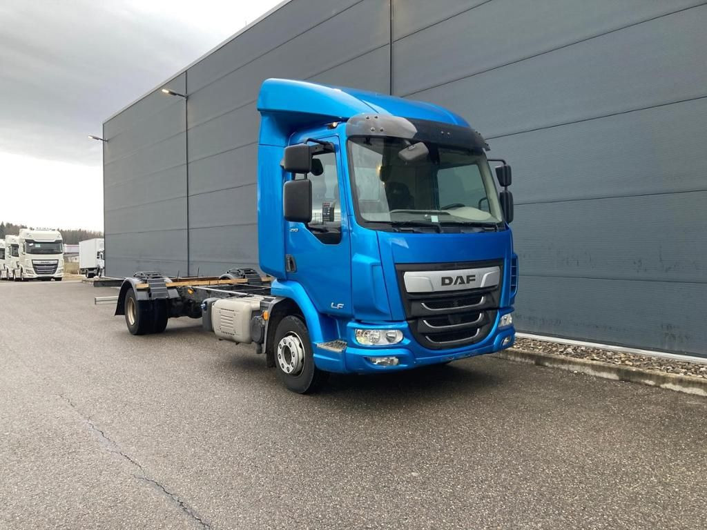 DAF LF 210 FA Standheizung / 5.00m Rd / 7.490kg - Šasija kravas automašīna: foto 3 DAF LF 210 FA Standheizung / 5.00m Rd / 7.490kg - Šasija kravas automašīna: foto 3
