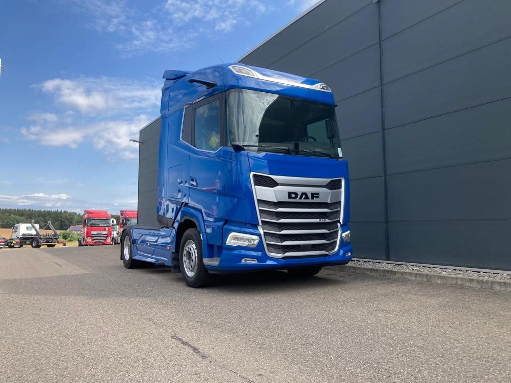 DAF XG 530 FT Alcoa Intarder Standklima Alcoa Kamera - Vilcējs: foto 1 DAF XG 530 FT Alcoa Intarder Standklima Alcoa Kamera - Vilcējs: foto 1