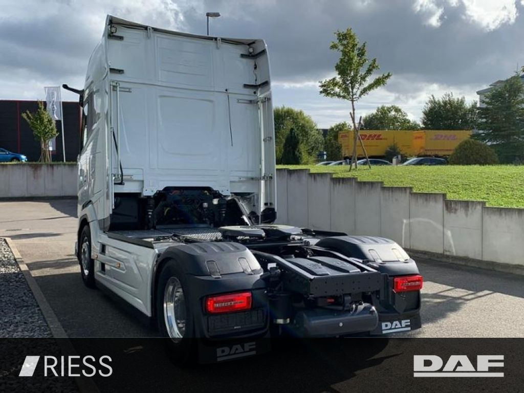 DAF XG+ 530 FT Leder Alcoa Vollluft Standklima - Vilcējs: foto 4 DAF XG+ 530 FT Leder Alcoa Vollluft Standklima - Vilcējs: foto 4