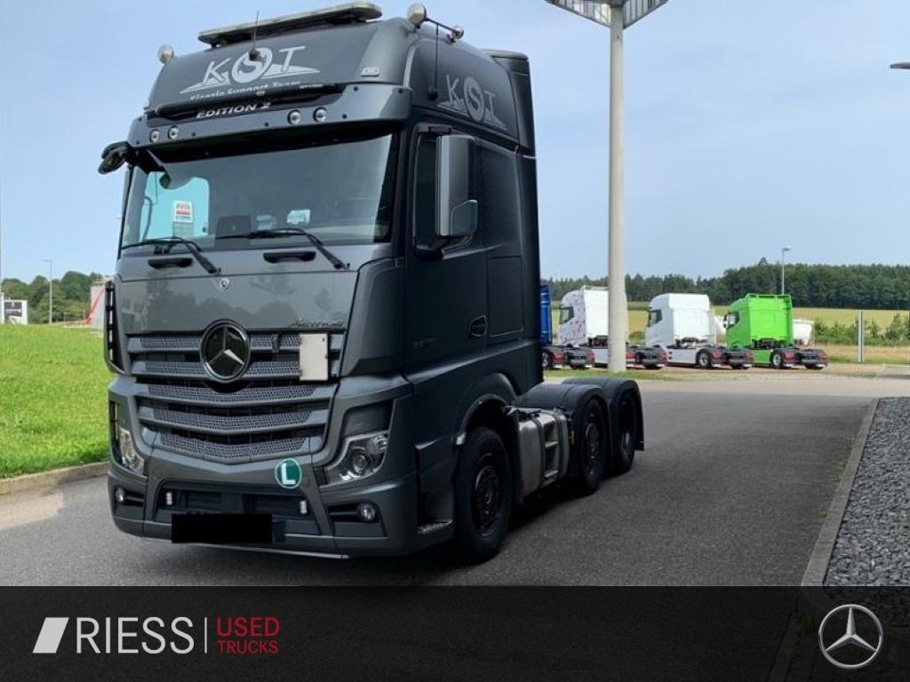 Mercedes-Benz Actros Edition 2 BiXenon KlimaA Navi Massage - Vilcējs: foto 2 Mercedes-Benz Actros Edition 2 BiXenon KlimaA Navi Massage - Vilcējs: foto 2