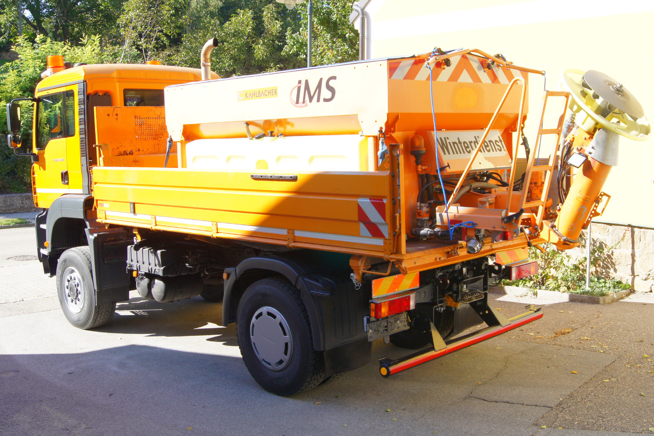 MAN TGA 18.310 BL 4x4/MEILLER/Salzstreuer/Winterdienst - Kravas automašīna pašizgāzējs: foto 3 MAN TGA 18.310 BL 4x4/MEILLER/Salzstreuer/Winterdienst - Kravas automašīna pašizgāzējs: foto 3