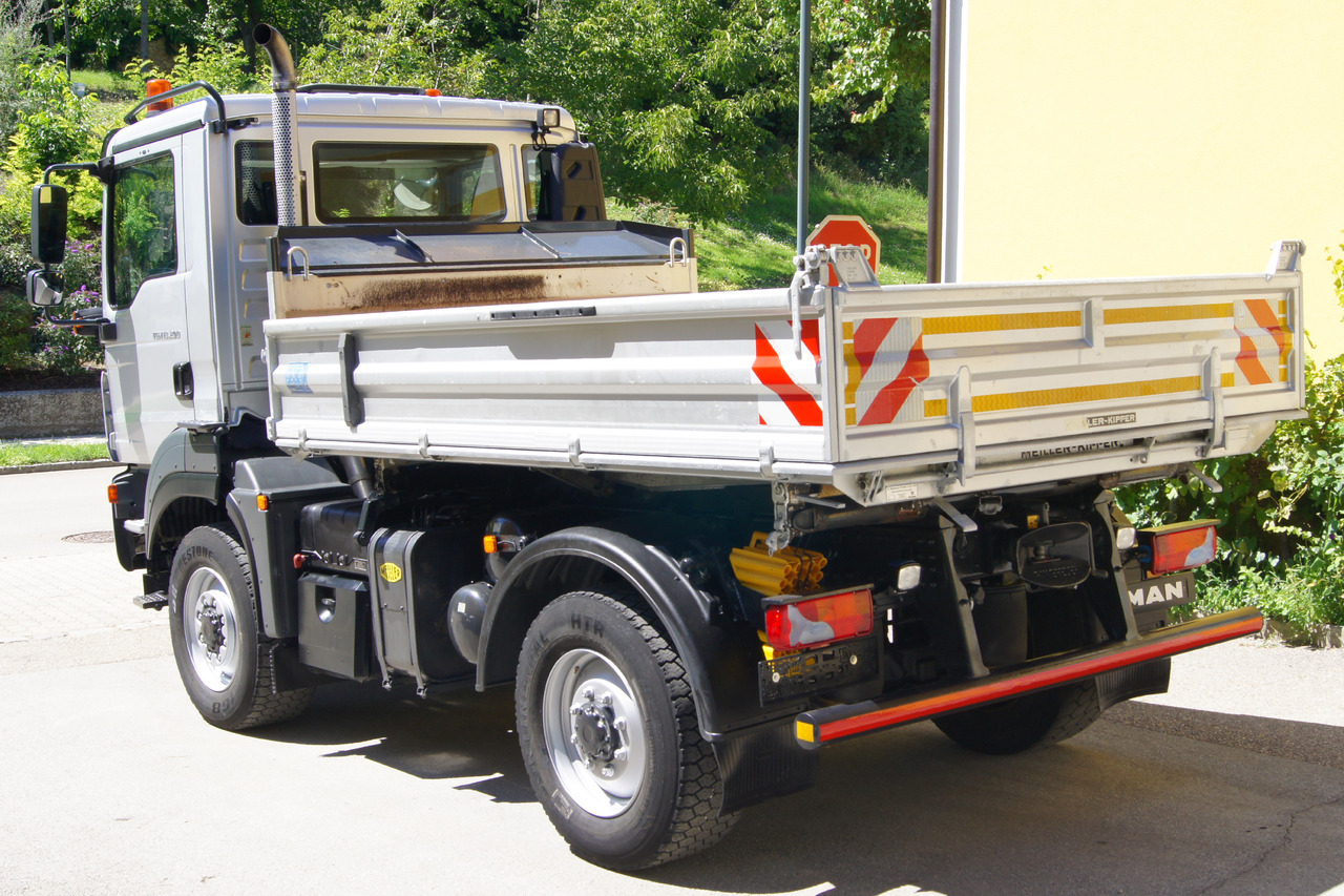 MAN TGM 13.290/4x4/TÜV/Euro 5/einzelbereift/Winterdienst - Kravas automašīna pašizgāzējs: foto 3 MAN TGM 13.290/4x4/TÜV/Euro 5/einzelbereift/Winterdienst - Kravas automašīna pašizgāzējs: foto 3