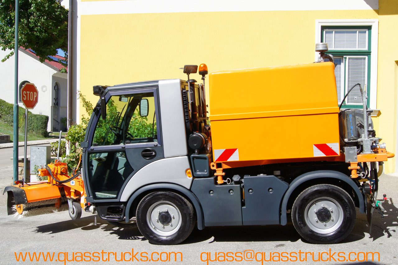 MULTICAR TREMO X56 Carrier CS/4x4/Euro 5/Besen/Wasserfass - Ielu tīrīšanas mašīna: foto 2 MULTICAR TREMO X56 Carrier CS/4x4/Euro 5/Besen/Wasserfass - Ielu tīrīšanas mašīna: foto 2