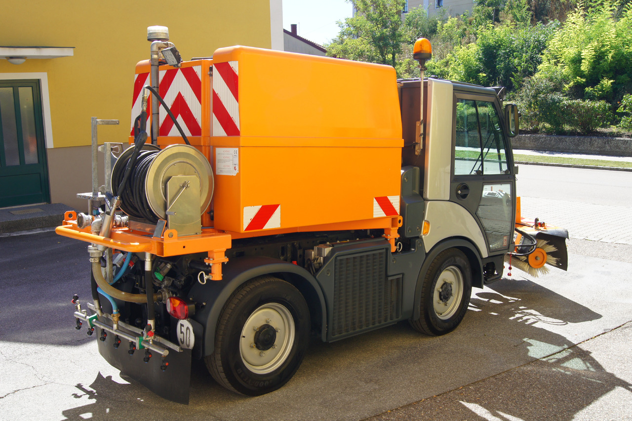 MULTICAR TREMO X56 Carrier CS/4x4/Euro 5/Besen/Wasserfass - Sniega novākšanas tehnika: foto 4 MULTICAR TREMO X56 Carrier CS/4x4/Euro 5/Besen/Wasserfass - Sniega novākšanas tehnika: foto 4