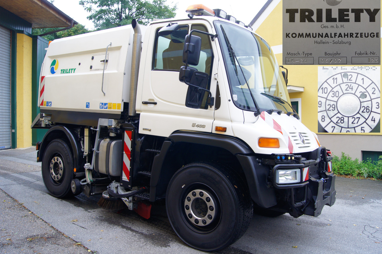 UNIMOG Unimog U400 + TRILETY Kehrmaschine/TÜV/EUR4/Leistungshydraulik - Ielu tīrīšanas mašīna: foto 2 UNIMOG Unimog U400 + TRILETY Kehrmaschine/TÜV/EUR4/Leistungshydraulik - Ielu tīrīšanas mašīna: foto 2