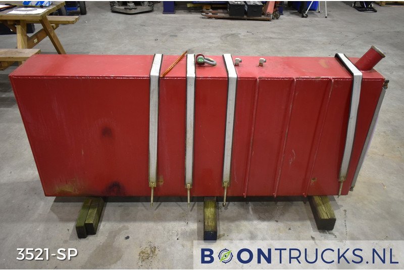 Onbekend HYDRAULIEKTANK | L 30 x W 183 x H 77 cm * ca 400 L - Hidrauliskā tvertne: foto 1 Onbekend HYDRAULIEKTANK | L 30 x W 183 x H 77 cm * ca 400 L - Hidrauliskā tvertne: foto 1