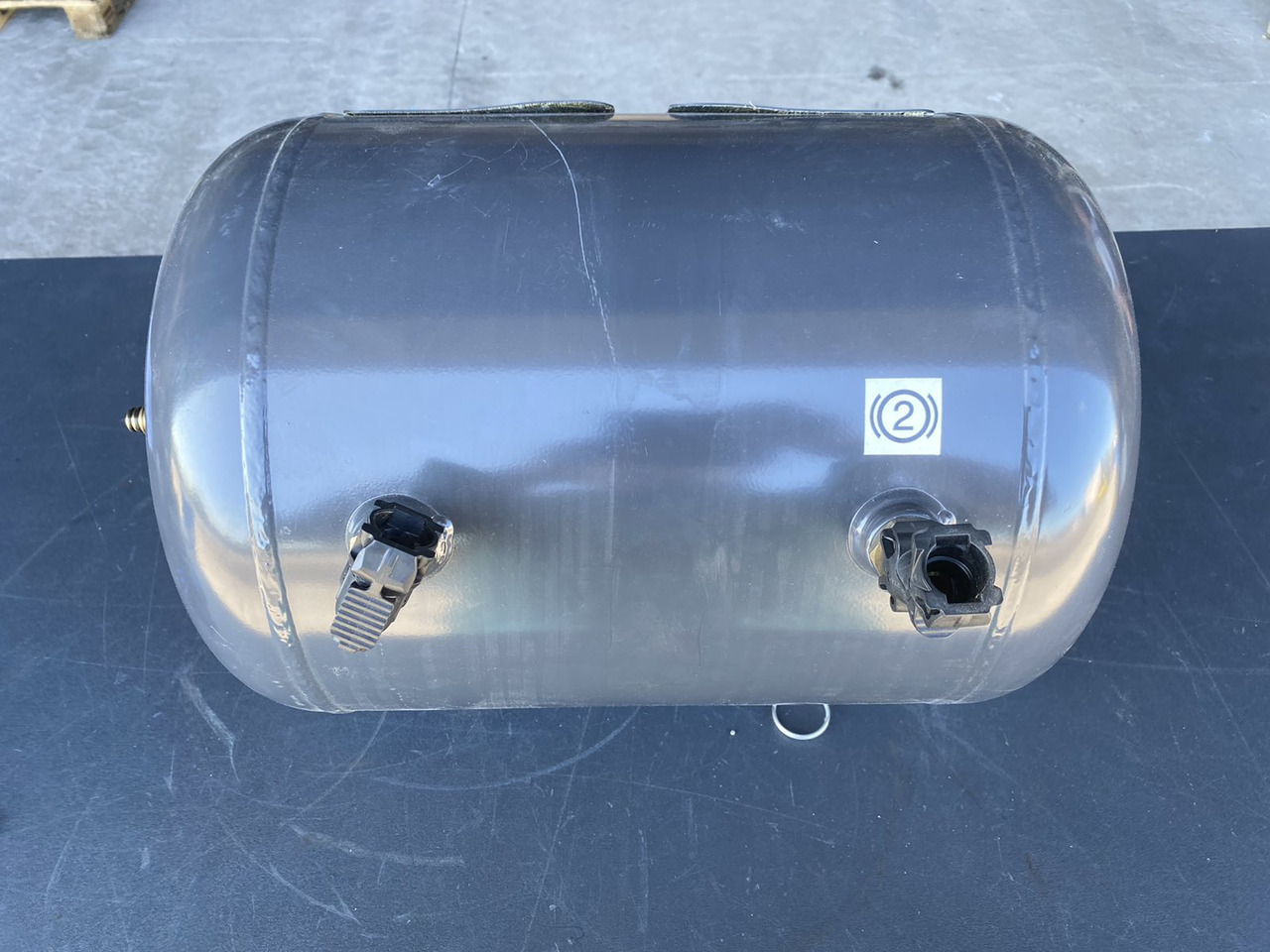 SCANIA COMPRESSED AIR TANK 1778889 - Bremžu daļas - Kravas automašīna: foto 1 SCANIA COMPRESSED AIR TANK 1778889 - Bremžu daļas - Kravas automašīna: foto 1