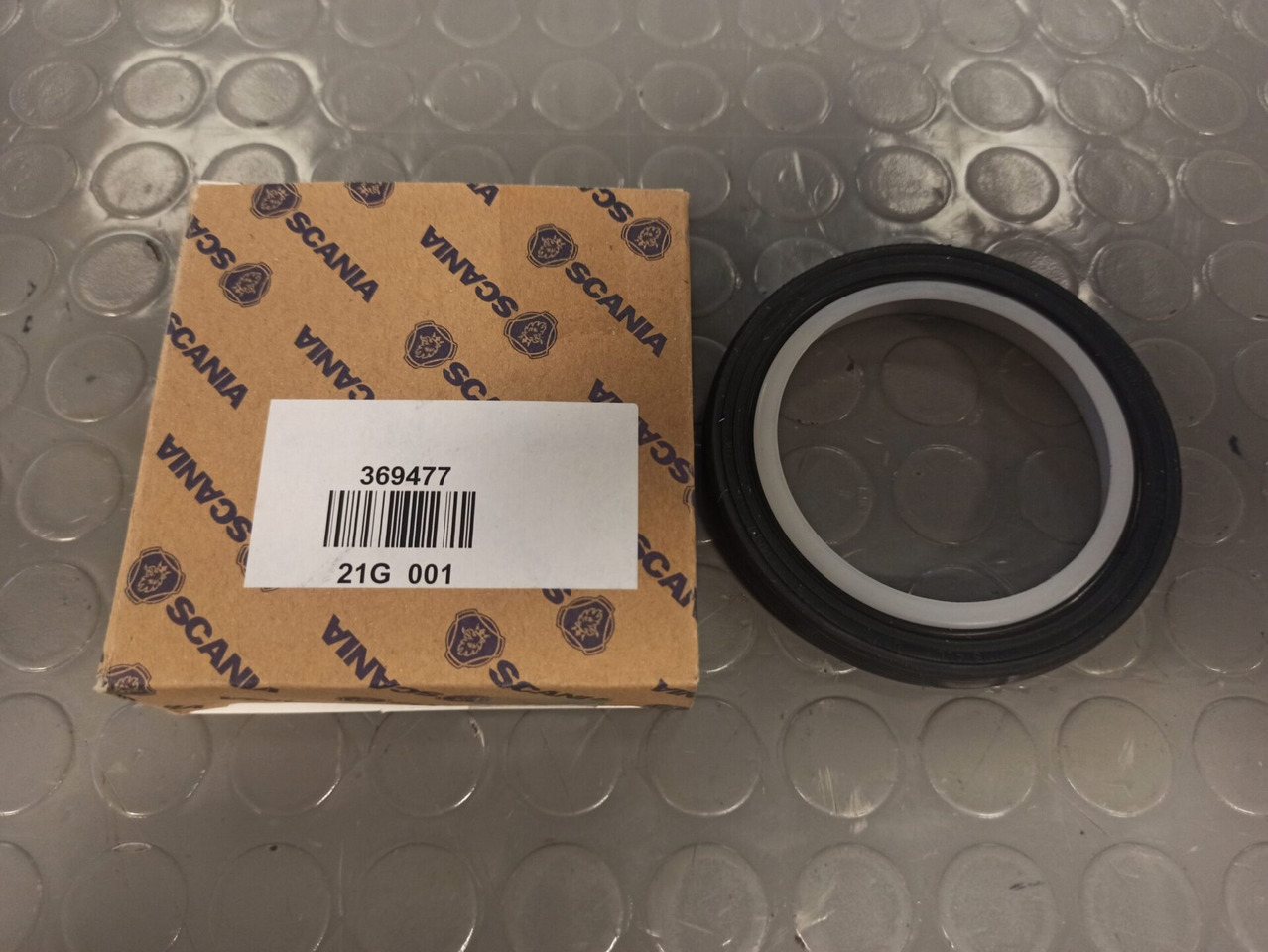 SCANIA CRANKSHAFT SEAL - 369477 - Kloķvārpsta - Kravas automašīna: foto 1 SCANIA CRANKSHAFT SEAL - 369477 - Kloķvārpsta - Kravas automašīna: foto 1