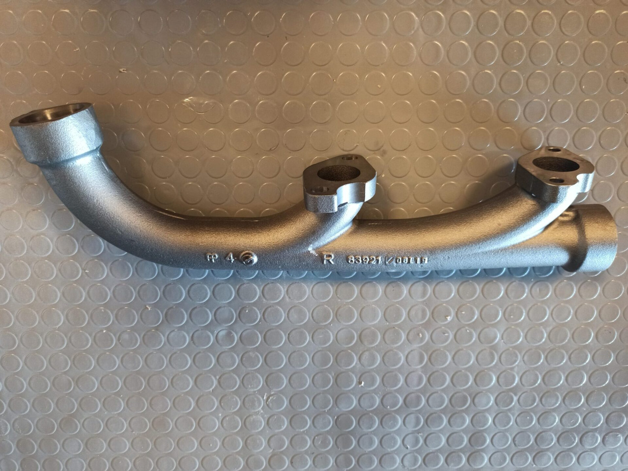 SCANIA EXHAUST MANIFOLD COS63921, 1928763 - Izplūdes kolektors - Kravas automašīna: foto 1 SCANIA EXHAUST MANIFOLD COS63921, 1928763 - Izplūdes kolektors - Kravas automašīna: foto 1