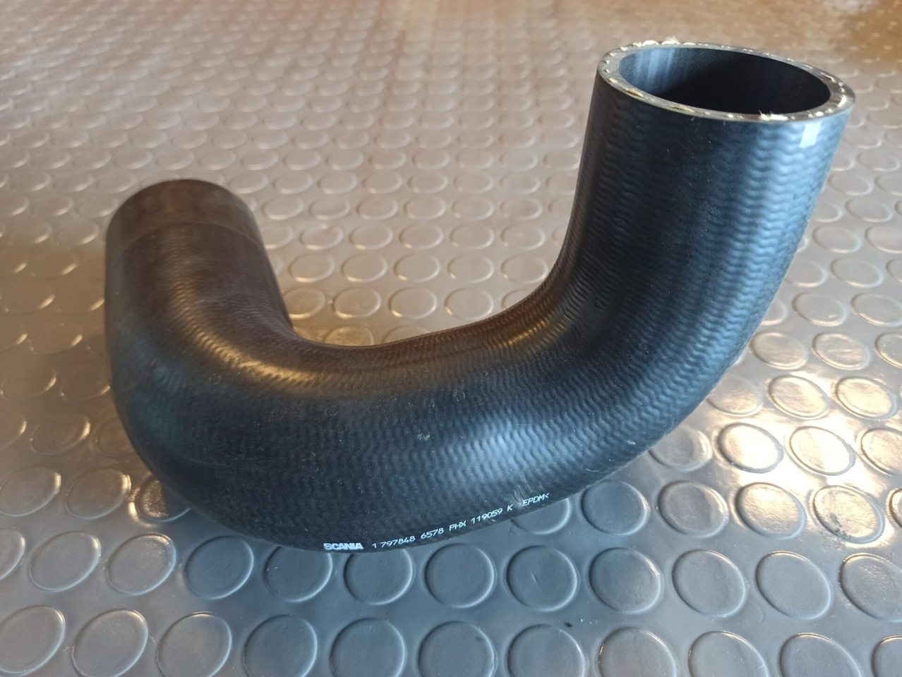 SCANIA HOSE - 1797848 - Pārnesumkārba un rezerves daļas - Kravas automašīna: foto 1 SCANIA HOSE - 1797848 - Pārnesumkārba un rezerves daļas - Kravas automašīna: foto 1