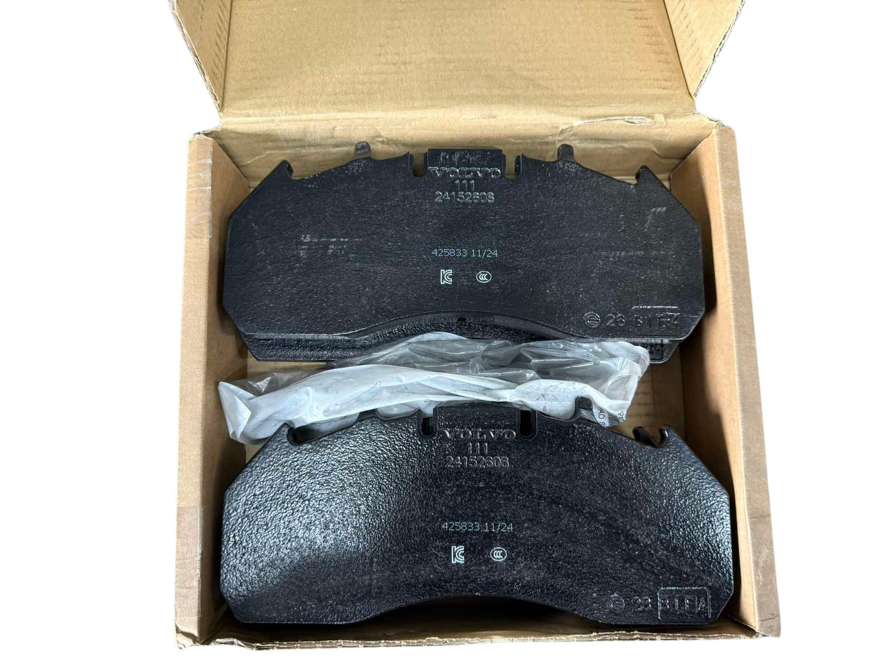 VOLVO BRAKE PADS 24204886 - Bremžu kluči - Kravas automašīna: foto 2 VOLVO BRAKE PADS 24204886 - Bremžu kluči - Kravas automašīna: foto 2