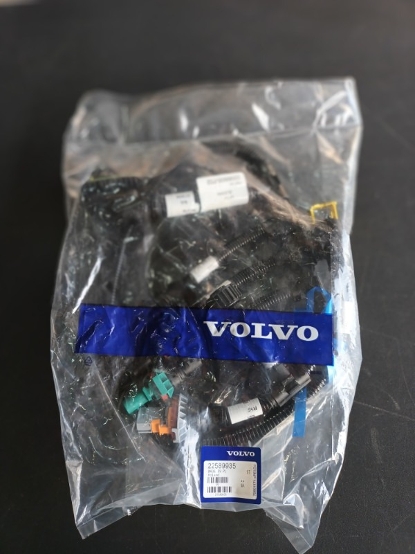 VOLVO WIRES - 22589935 - Kabeļis/ Vadis - Kravas automašīna: foto 1 VOLVO WIRES - 22589935 - Kabeļis/ Vadis - Kravas automašīna: foto 1