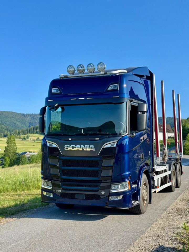 SCANIA 650 V8 6X4 - Kokvedējs: foto 1 SCANIA 650 V8 6X4 - Kokvedējs: foto 1