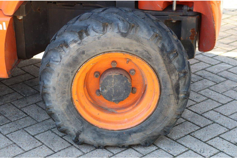 Bezceļu autokrāvējs AUSA C250HX4: foto 14